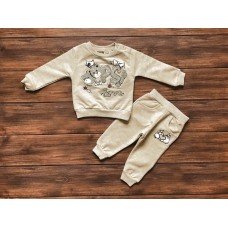 Костюм для дівчинки.